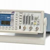 泰克 AWG5200 任意波形发生器